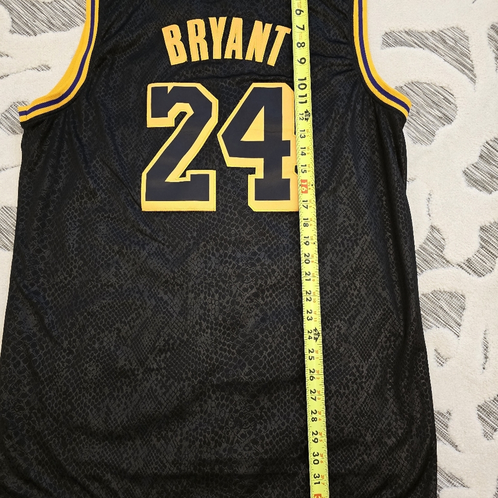Kobe Bryant 'MAMBA' NBA jersey - Picture 9 of 15